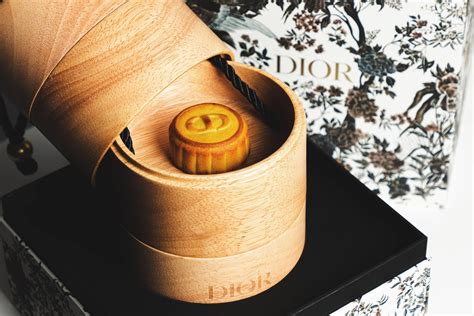 burberry mooncake price|luxury mooncakes mid fall.